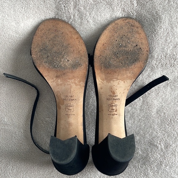 STUART WEITZMAN // NearlyNude black suede sandals ( 8 ) - Picture 3 of 5